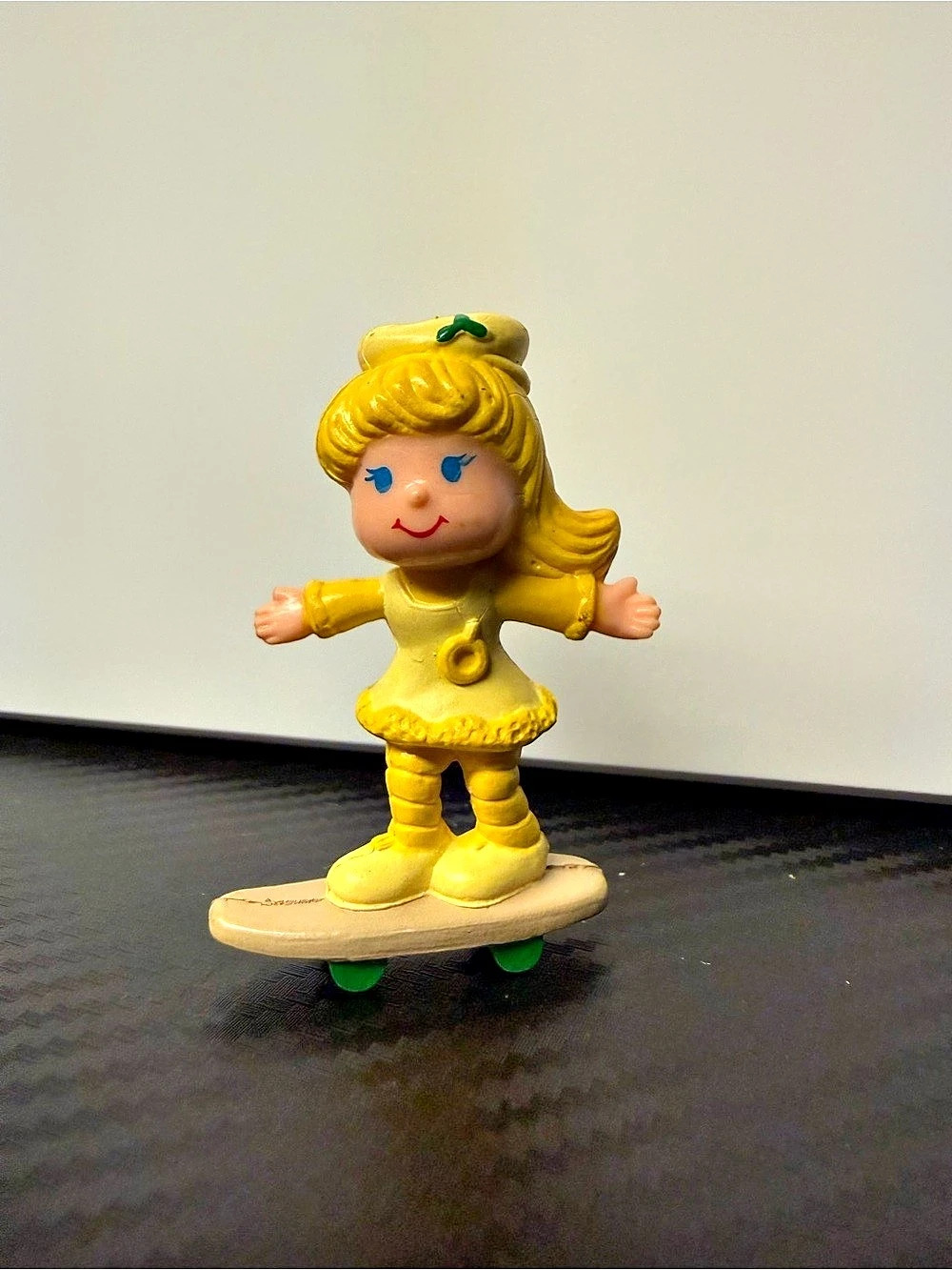 vintage 1982 Remco LIFE SAVERS L'il Lemon Scented Mini Doll
